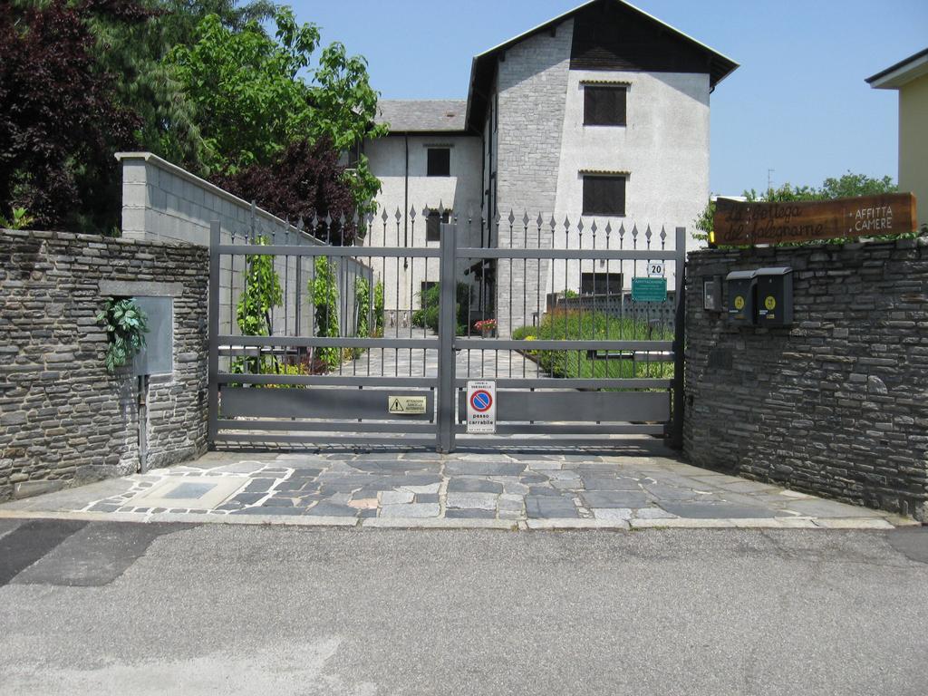 La Bottega del Falegname Pensión Vanzaghello Exterior foto