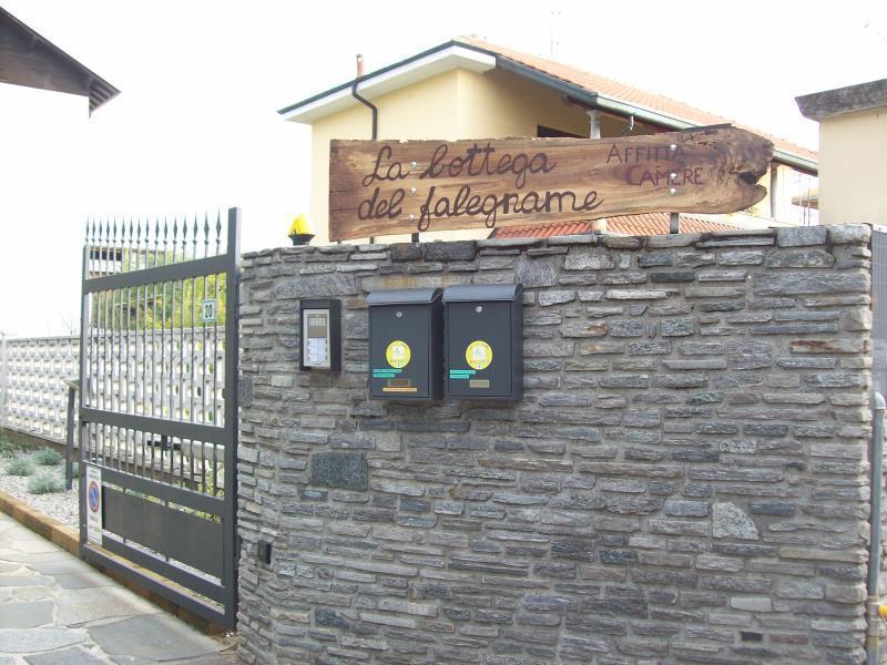 La Bottega del Falegname Pensión Vanzaghello Exterior foto